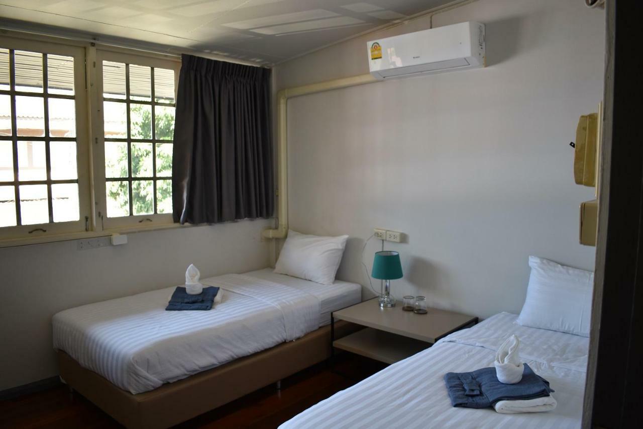 Maya Bed And Food Hostel Чиангмай Экстерьер фото