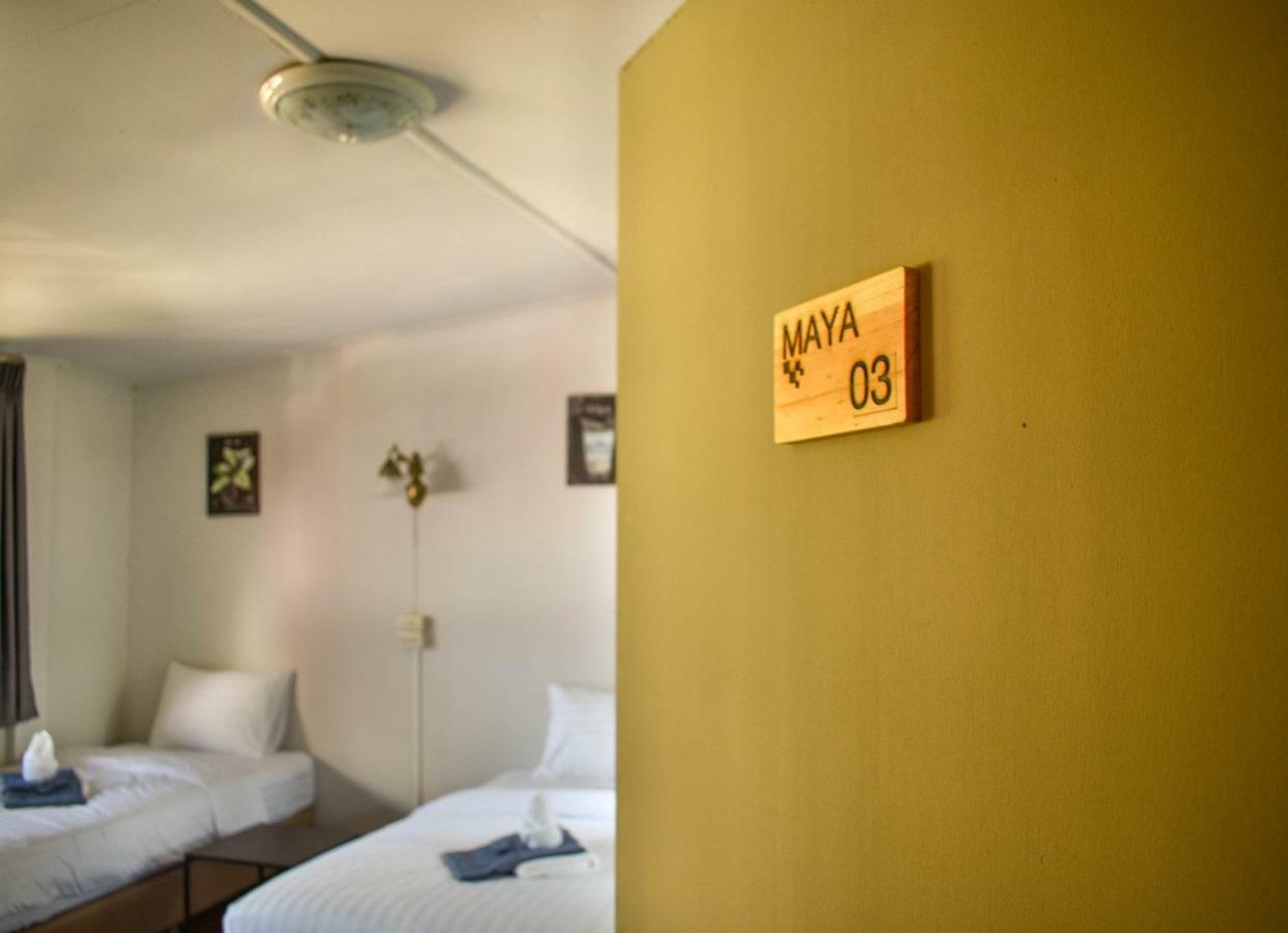 Maya Bed And Food Hostel Чиангмай Экстерьер фото
