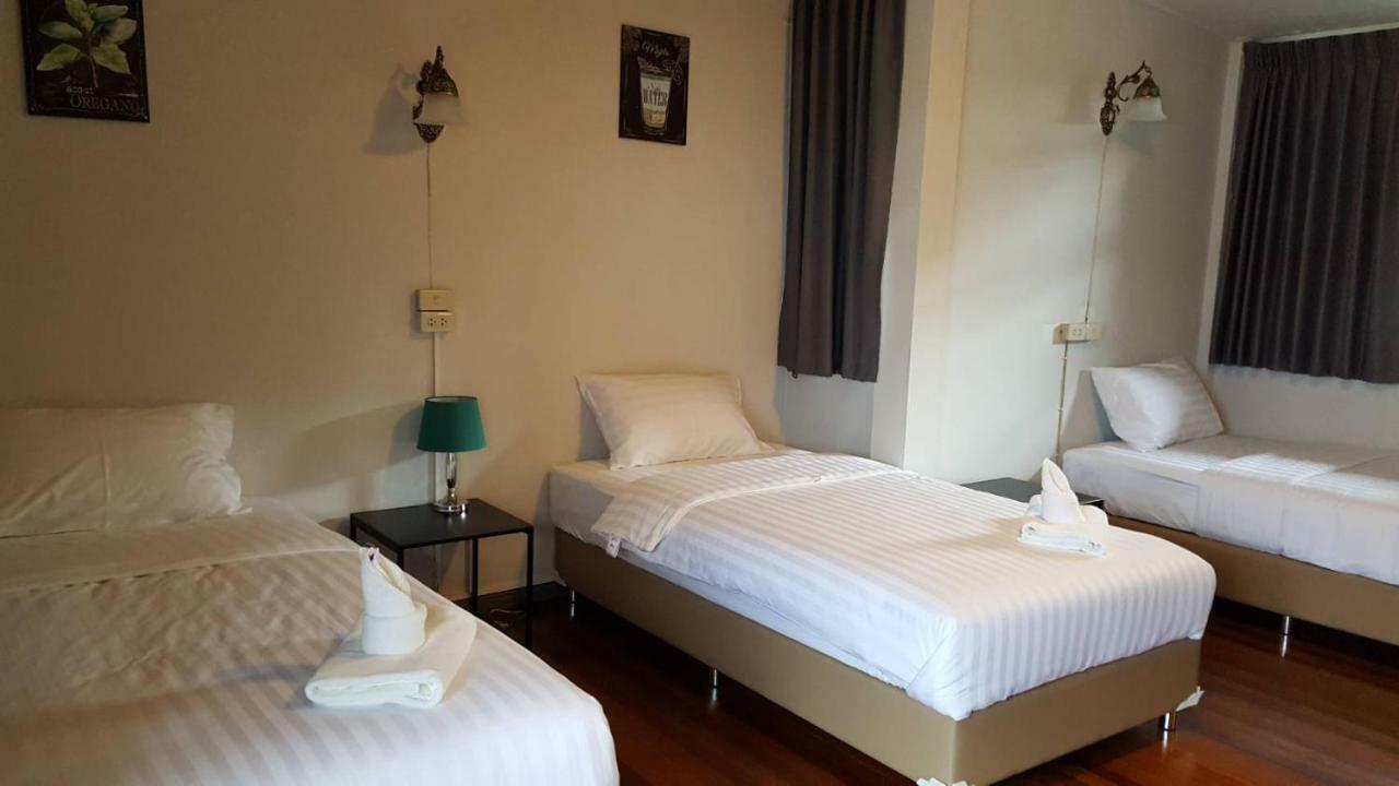 Maya Bed And Food Hostel Чиангмай Экстерьер фото